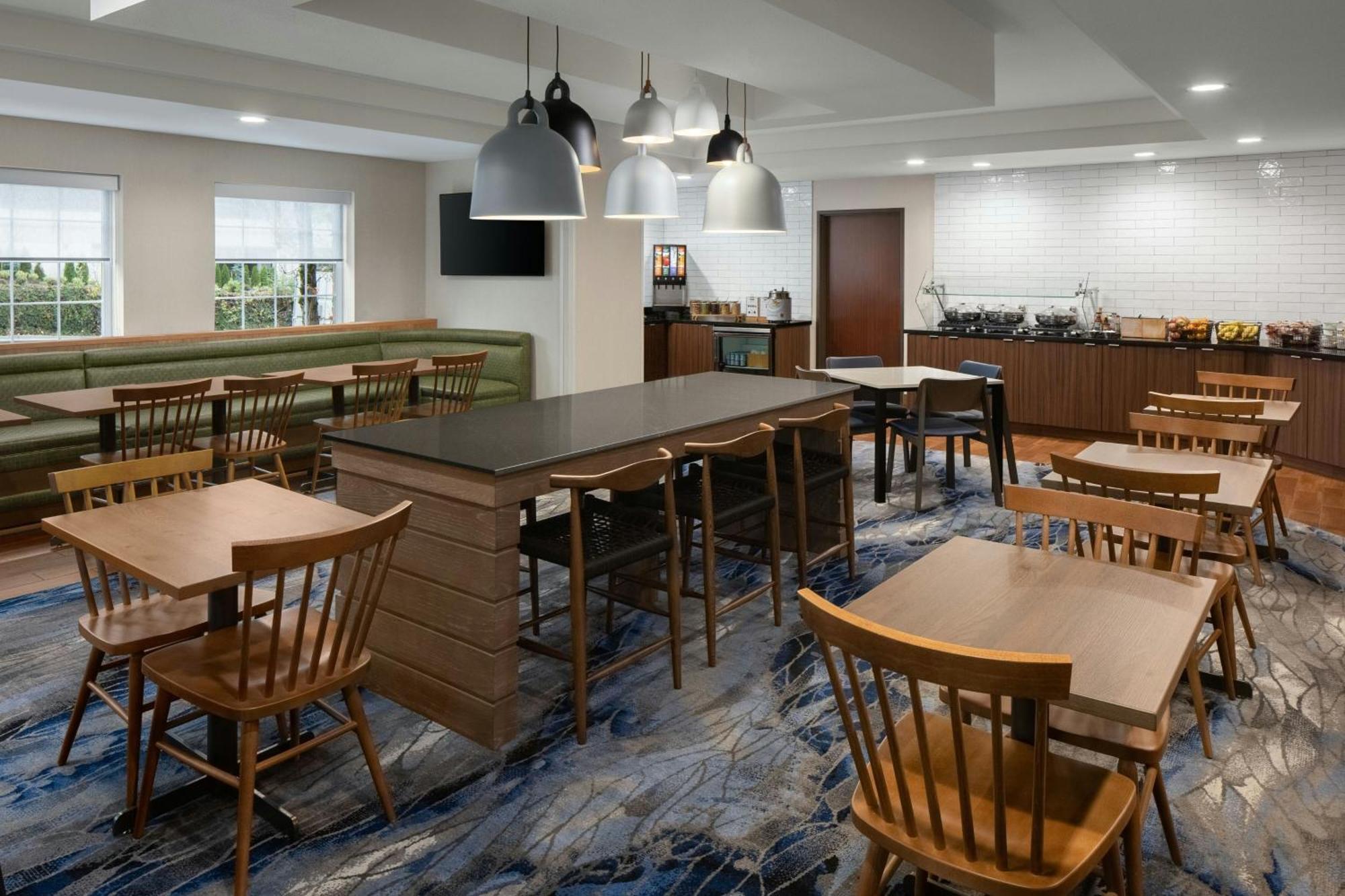 Fairfield Inn & Suites Portland South/Лейк-Освего Экстерьер фото