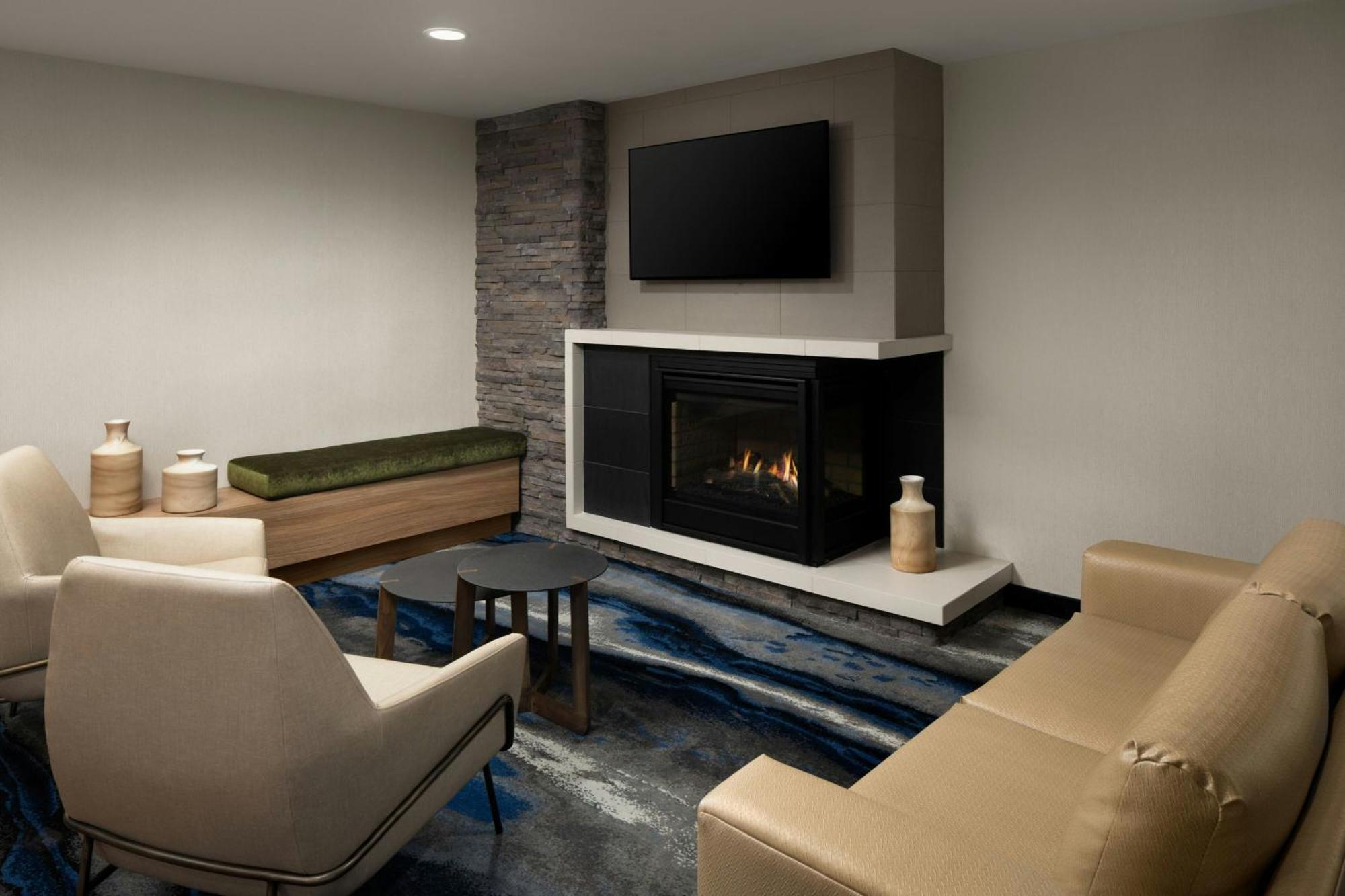 Fairfield Inn & Suites Portland South/Лейк-Освего Экстерьер фото